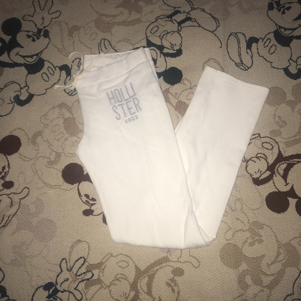 Hollister pj pants/sweatpants. Used, worn once.